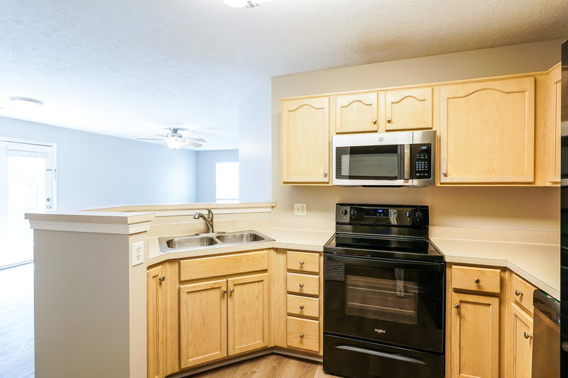 2,140/Mo, 2538 Sonar St Nashville, TN 37214 Kitchen View 2