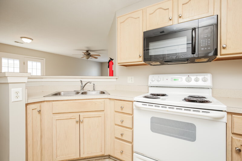 2,285/Mo, 2538 Sonar St Nashville, TN 37214 Kitchen View 3