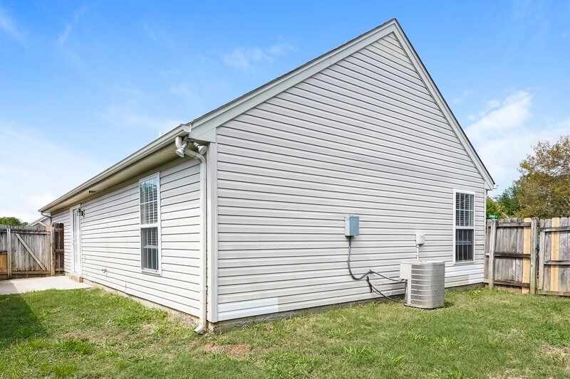 2,140/Mo, 2538 Sonar St Nashville, TN 37214 Rear View
