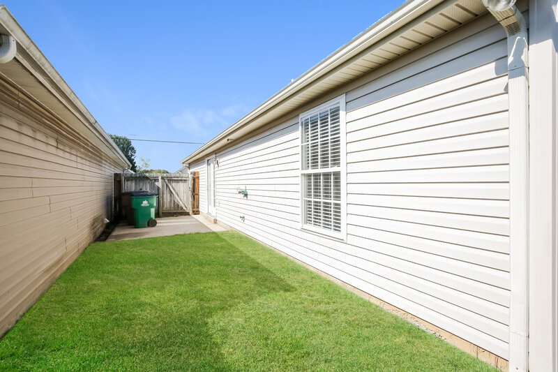 2,285/Mo, 2538 Sonar St Nashville, TN 37214 Rear View 2