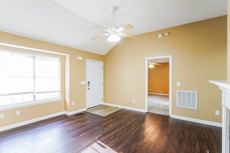 1,855/Mo, 1417 Quail Run Nashville, TN 37214 Living Room View