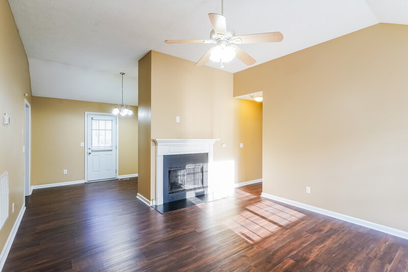 1,855/Mo, 1417 Quail Run Nashville, TN 37214 Living Room View 2