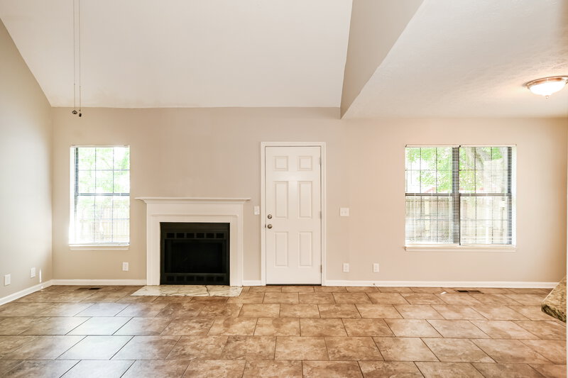 2,425/Mo, 3656 Burwick Pl Antioch, TN 37013 Living Room View 2
