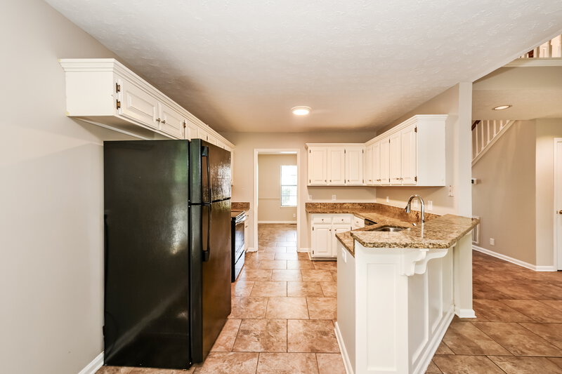 2,425/Mo, 3656 Burwick Pl Antioch, TN 37013 Kitchen View