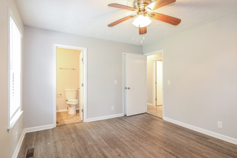 3,120/Mo, 1904 Treeview Dr Antioch, TN 37013 Main Bedroom View