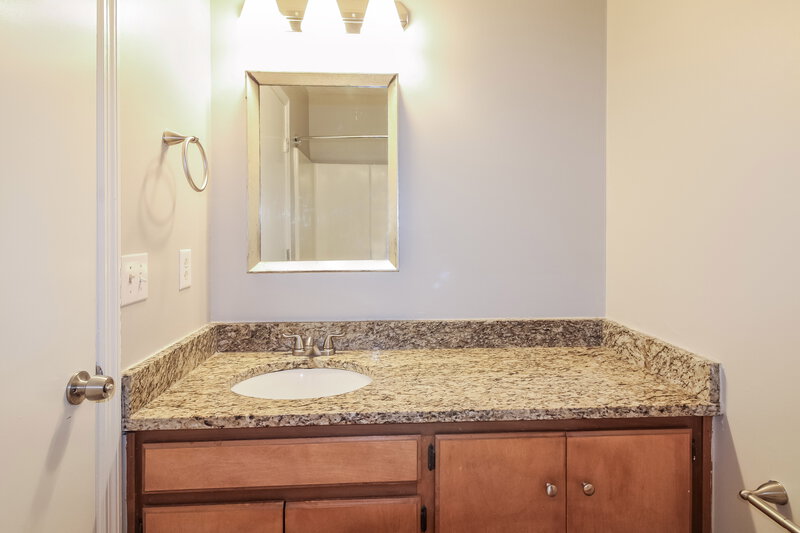 3,120/Mo, 1904 Treeview Dr Antioch, TN 37013 Main Bathroom View