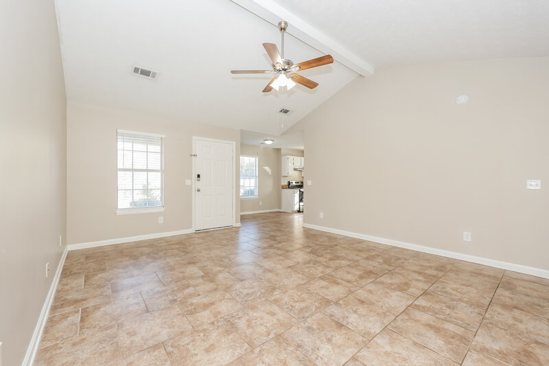 1,675/Mo, 4104 Pepperwood Dr Antioch, TN 37013 Living Room View 2