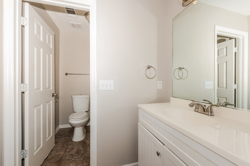 1,675/Mo, 4104 Pepperwood Dr Antioch, TN 37013 Main Bathroom View