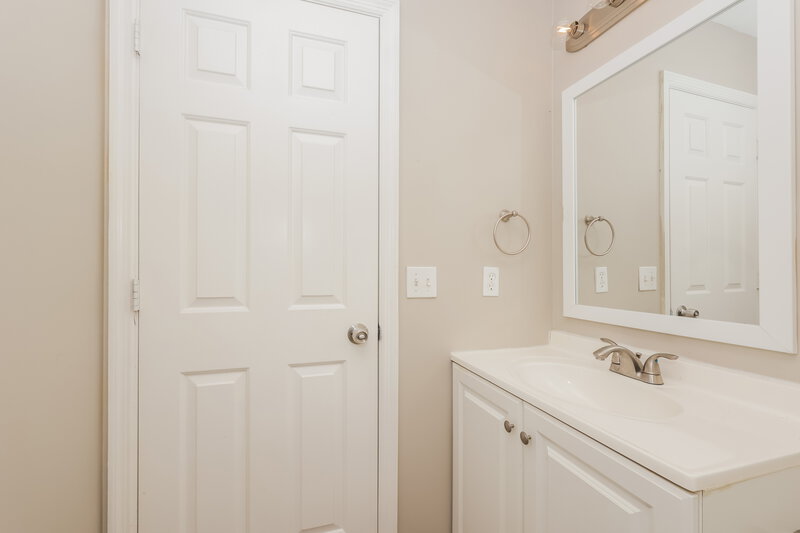 1,675/Mo, 4104 Pepperwood Dr Antioch, TN 37013 Bathroom View
