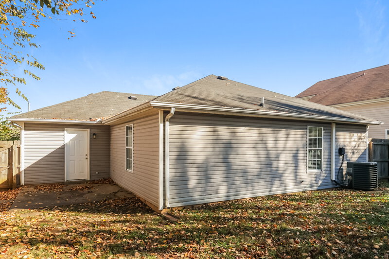 1,675/Mo, 4104 Pepperwood Dr Antioch, TN 37013 Rear View