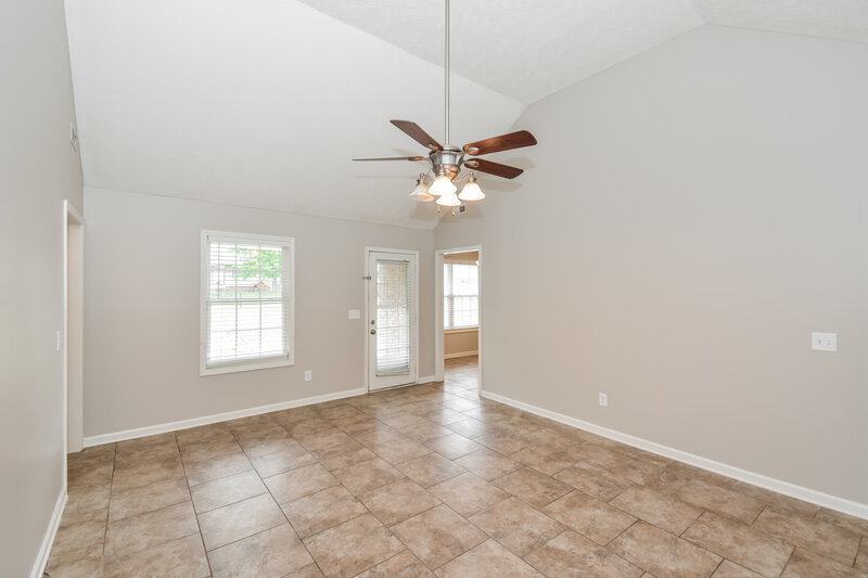 1,920/Mo, 144 Centerrock Dr Christiana, TN 37037 Living Room View