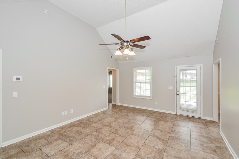 1,920/Mo, 144 Centerrock Dr Christiana, TN 37037 Living Room View 2