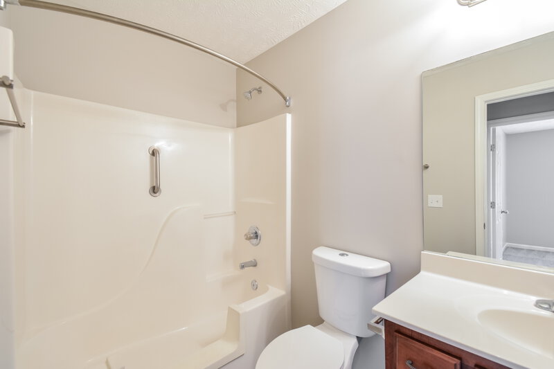 1,920/Mo, 144 Centerrock Dr Christiana, TN 37037 Bathroom View