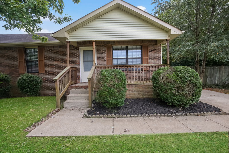 1,925/Mo, 2621 Deerpath Dr Christiana, TN 37037 Front View 2