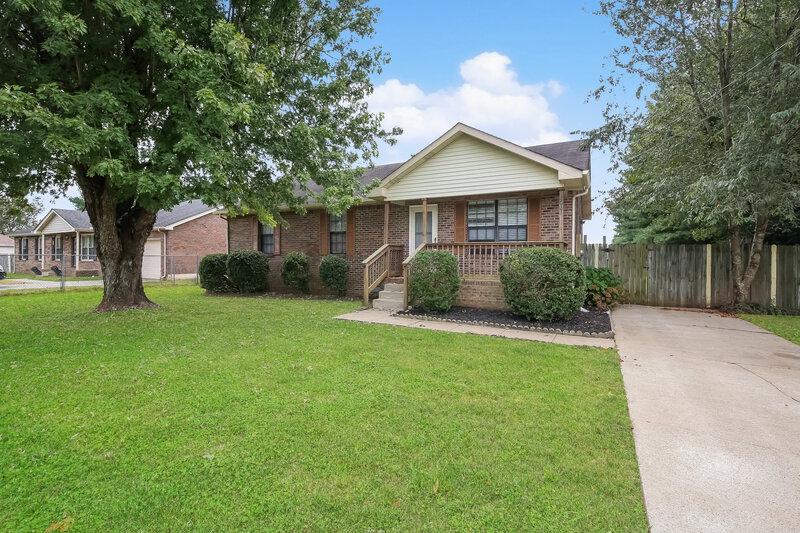 1,925/Mo, 2621 Deerpath Dr Christiana, TN 37037 Front View 3