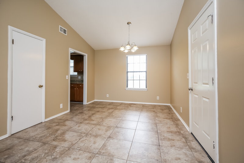 1,925/Mo, 2621 Deerpath Dr Christiana, TN 37037 Dining Room View