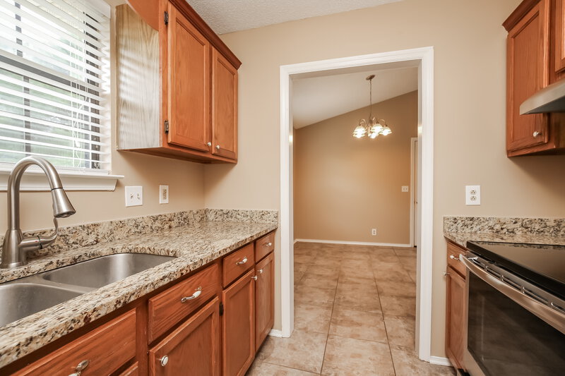 1,925/Mo, 2621 Deerpath Dr Christiana, TN 37037 Kitchen View