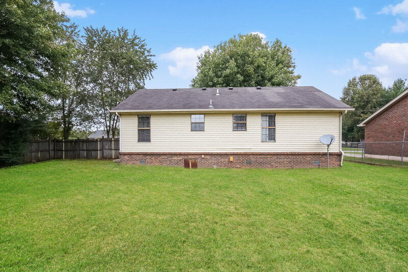 1,925/Mo, 2621 Deerpath Dr Christiana, TN 37037 Rear View