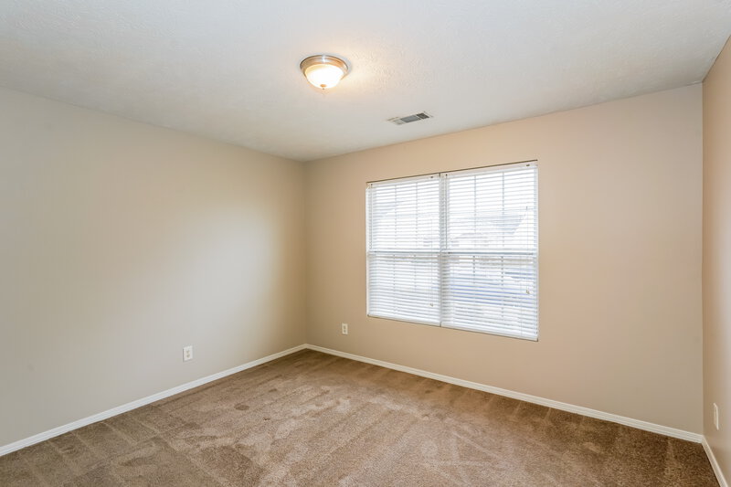 3,570/Mo, 2814 Creekbend Dr Nashville, TN 37207 Bedroom View 3