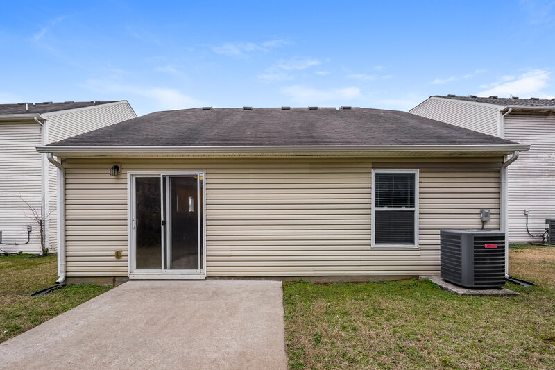 3,570/Mo, 2814 Creekbend Dr Nashville, TN 37207 Rear View