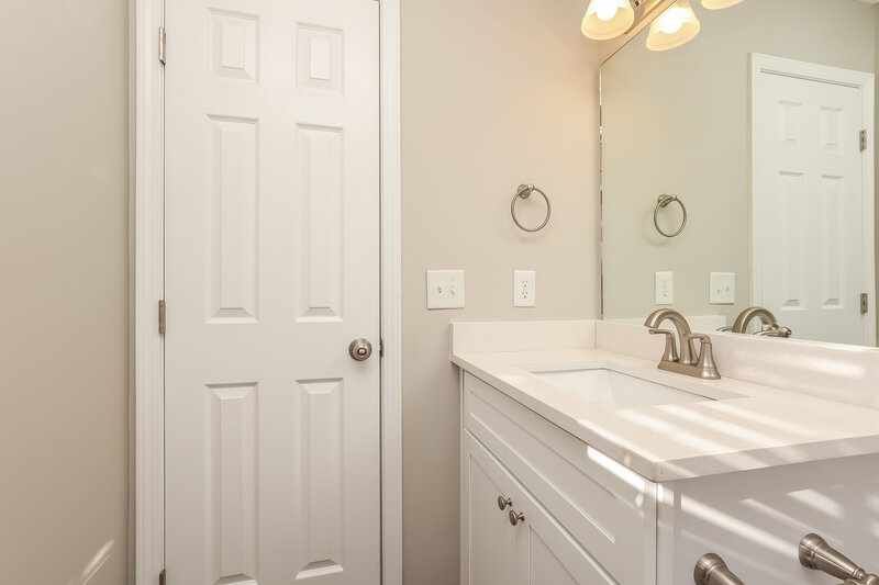 1,930/Mo, 611 Glen Valley Trl Smyrna, TN 37167 Primary Bathroom View