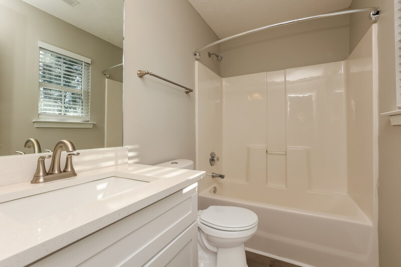 1,930/Mo, 611 Glen Valley Trl Smyrna, TN 37167 Bathroom View