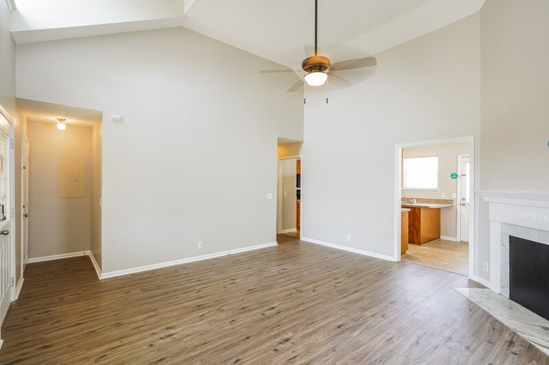 1,905/Mo, 3308 Hamilton Church Rd ANTIOCH, TN 37013 Living Room View 2