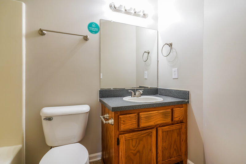 1,905/Mo, 3308 Hamilton Church Rd ANTIOCH, TN 37013 Bathroom View
