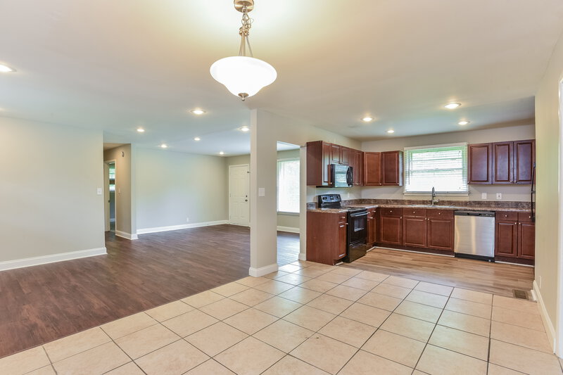 2,410/Mo, 4920 Packard Dr Nashville, TN 37211 Dining Room View