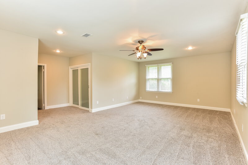 2,410/Mo, 4920 Packard Dr Nashville, TN 37211 Main Bedroom View 3