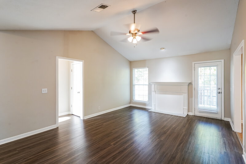 1,890/Mo, 7313 Ole Nottingham Dr ANTIOCH, TN 37013 Living Room View 2