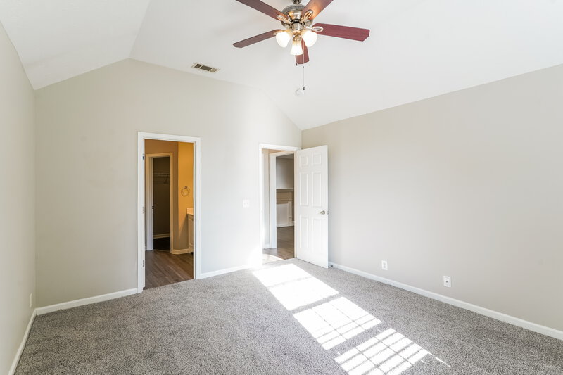 1,890/Mo, 7313 Ole Nottingham Dr ANTIOCH, TN 37013 Main Bedroom View