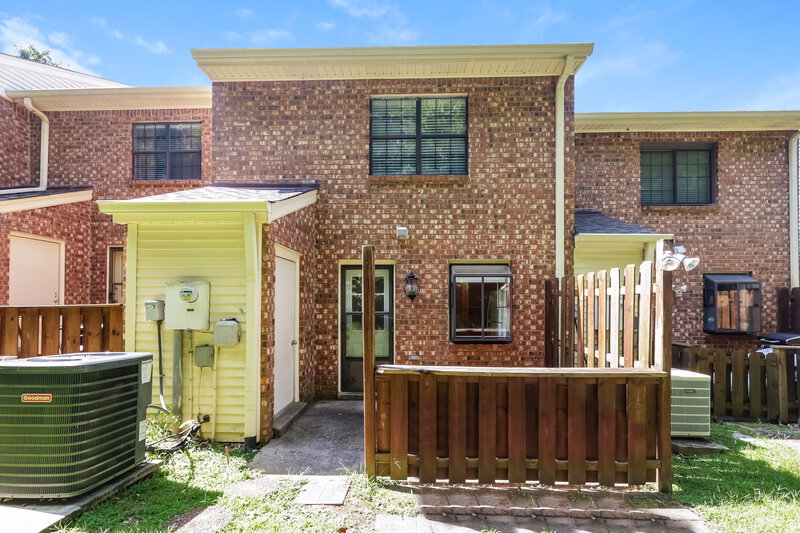 2,200/Mo, 232 Thistle Ln HERMITAGE, TN 37076 Rear View