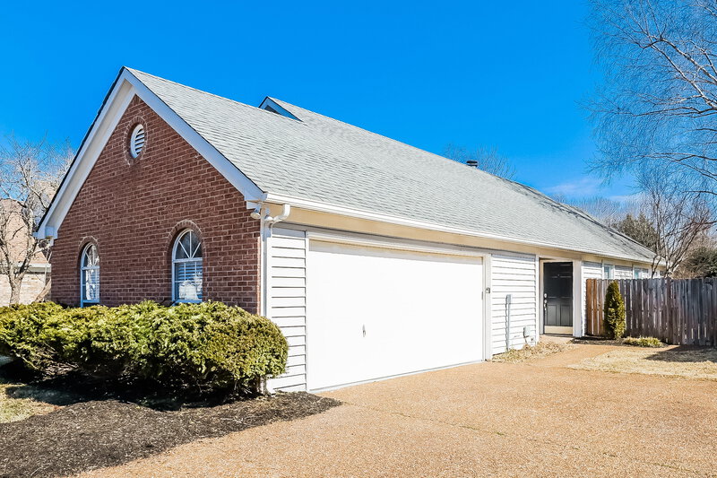 2,295/Mo, 2730 River Bend Dr Nashville, TN 37214 Front View