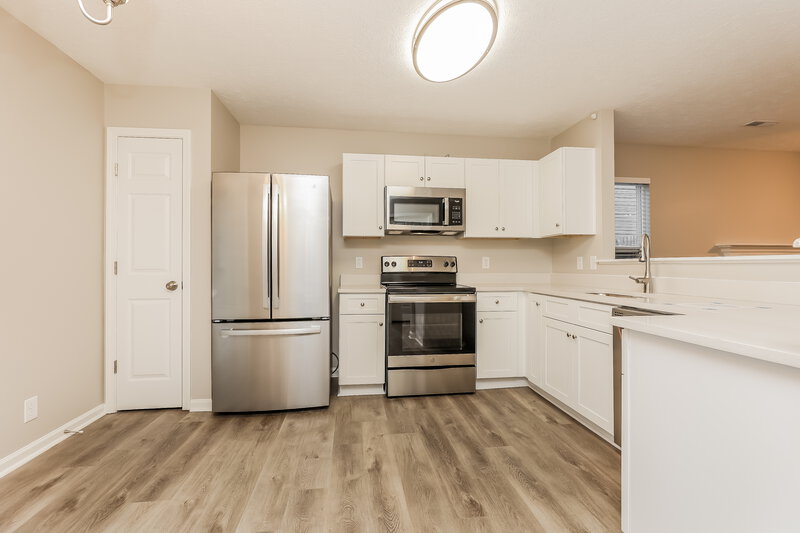 3,290/Mo, 4052 Longfellow Dr Nashville, TN 37214 Kitchen View