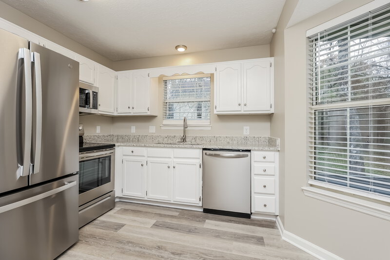 1,960/Mo, 1060 Cedar Creek Village Rd Mount Juliet, TN 37122 Kitchen View