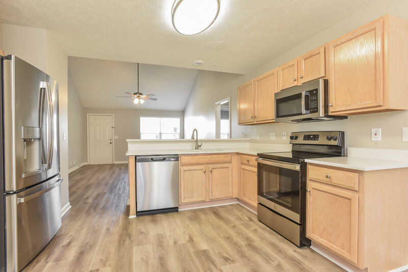 2,005/Mo, 1315 Owasa Trl Murfreesboro, TN 37130 Kitchen View