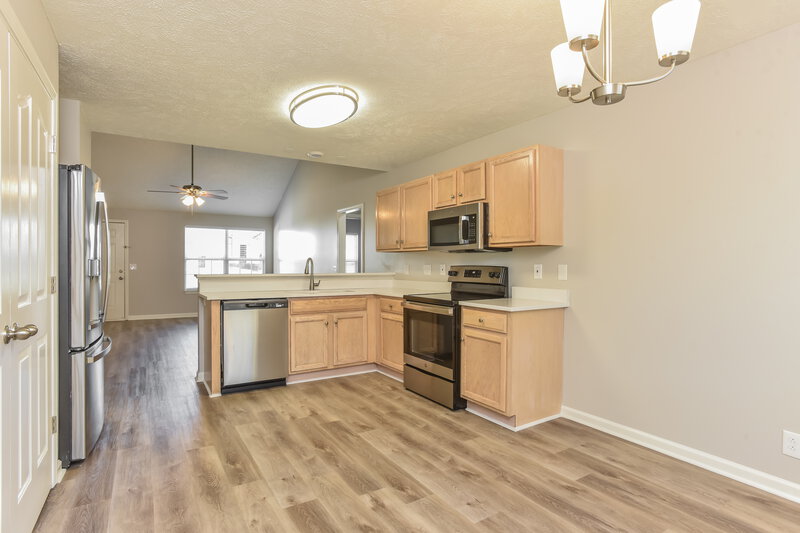 2,005/Mo, 1315 Owasa Trl Murfreesboro, TN 37130 Kitchen View 2