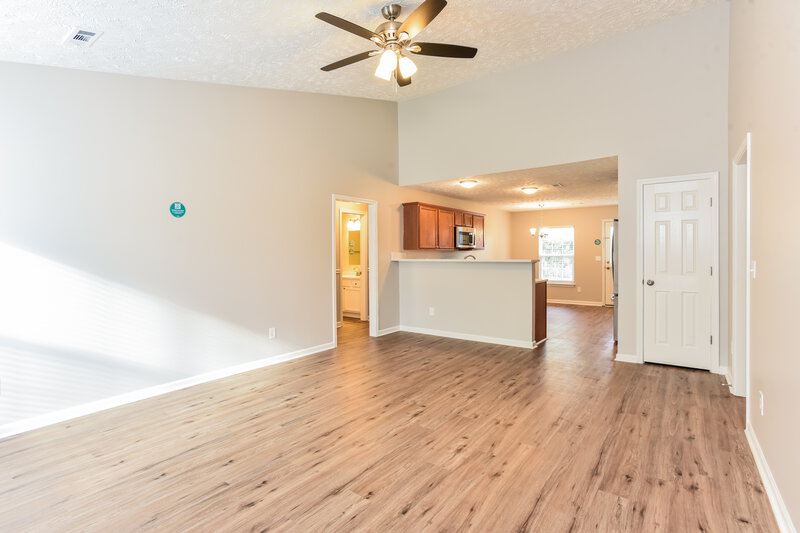 1,920/Mo, 4002 Deer Run Trce Spring Hill, TN 37174 Living Room View