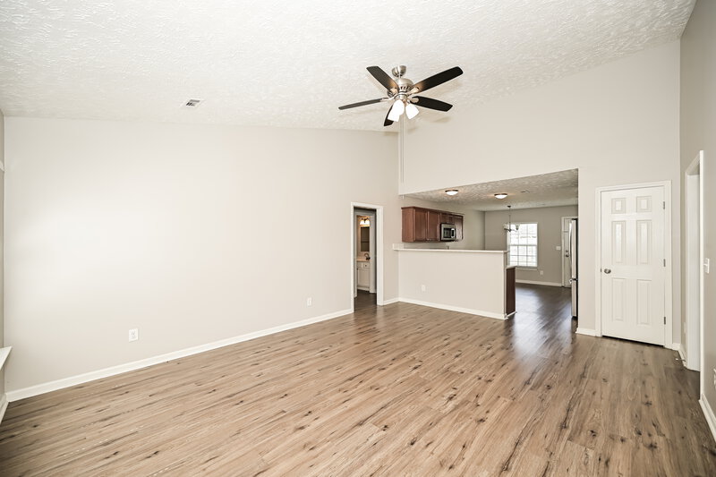 1,835/Mo, 4002 Deer Run Trce Spring Hill, TN 37174 Living Room View