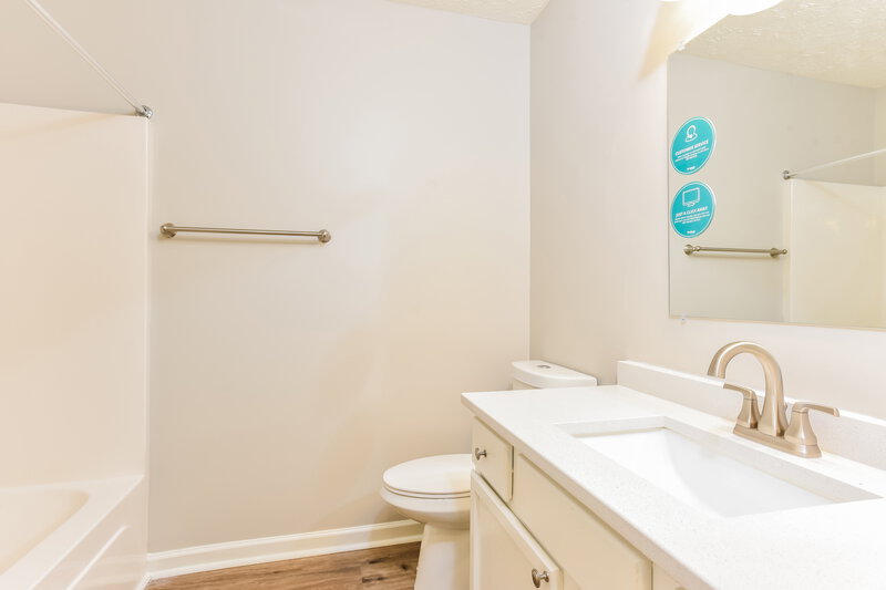 1,920/Mo, 4002 Deer Run Trce Spring Hill, TN 37174 Bathroom View
