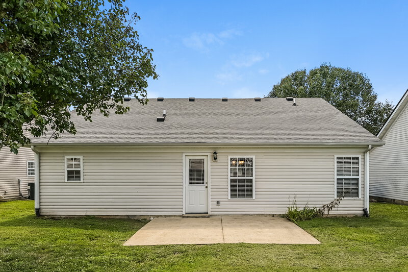 1,835/Mo, 4002 Deer Run Trce Spring Hill, TN 37174 Rear View