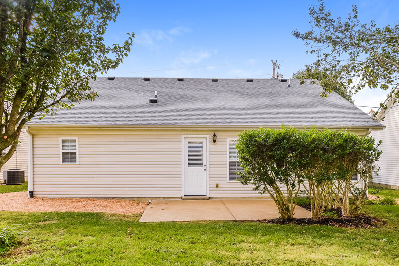 1,920/Mo, 4002 Deer Run Trce Spring Hill, TN 37174 Rear View