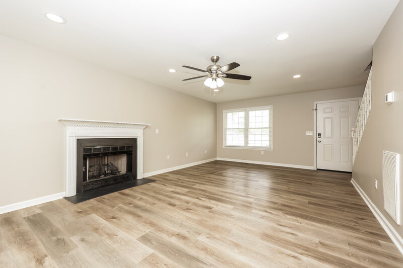 3,290/Mo, 1327 Cason Ln Murfreesboro, TN 37128 Living Room View