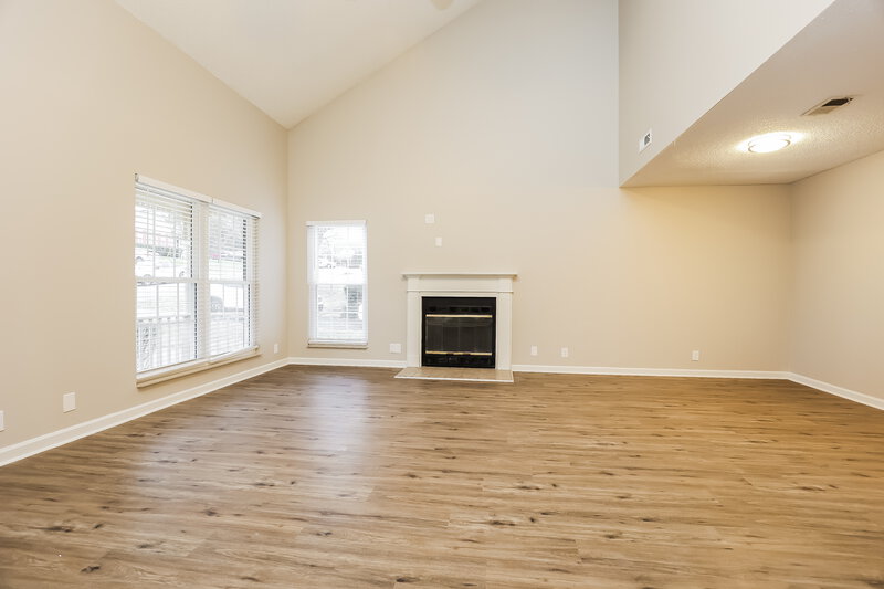 3,870/Mo, 1533 Market Sq Hermitage, TN 37076 Living Room View 2