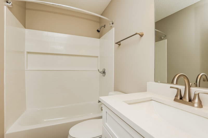 3,870/Mo, 1533 Market Sq Hermitage, TN 37076 Bathroom View