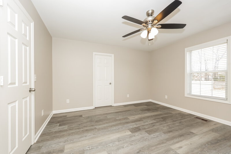 2,095/Mo, 2015 Skyline Dr Goodlettsville, TN 37072 Main Bedroom View 2