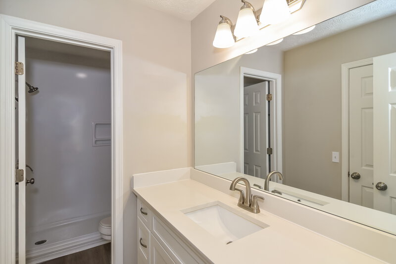 2,080/Mo, 1423 Marymont Dr Murfreesboro, TN 37129 Bathroom View