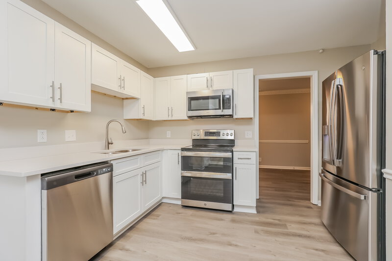 2,315/Mo, 1409 Woodchimes Ct Hermitage, TN 37076 Kitchen View