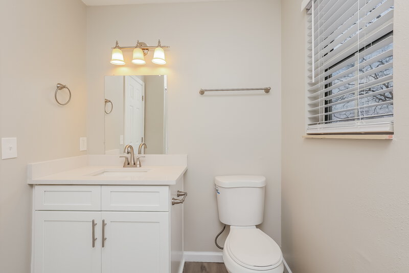 2,315/Mo, 1409 Woodchimes Ct Hermitage, TN 37076 Bathroom View